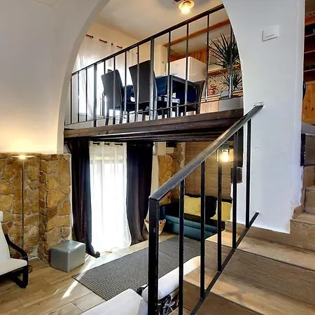 Будинок відпочинку Casa Quatro - Luxury, Stunning Sea Views